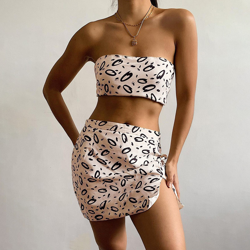 

Paris Girl Two Piece Set Women Short Sleeveless Straps Wrap Chest Top Split Hip Skirt Spring and Summer Sexy Leopard Print Suit 210524