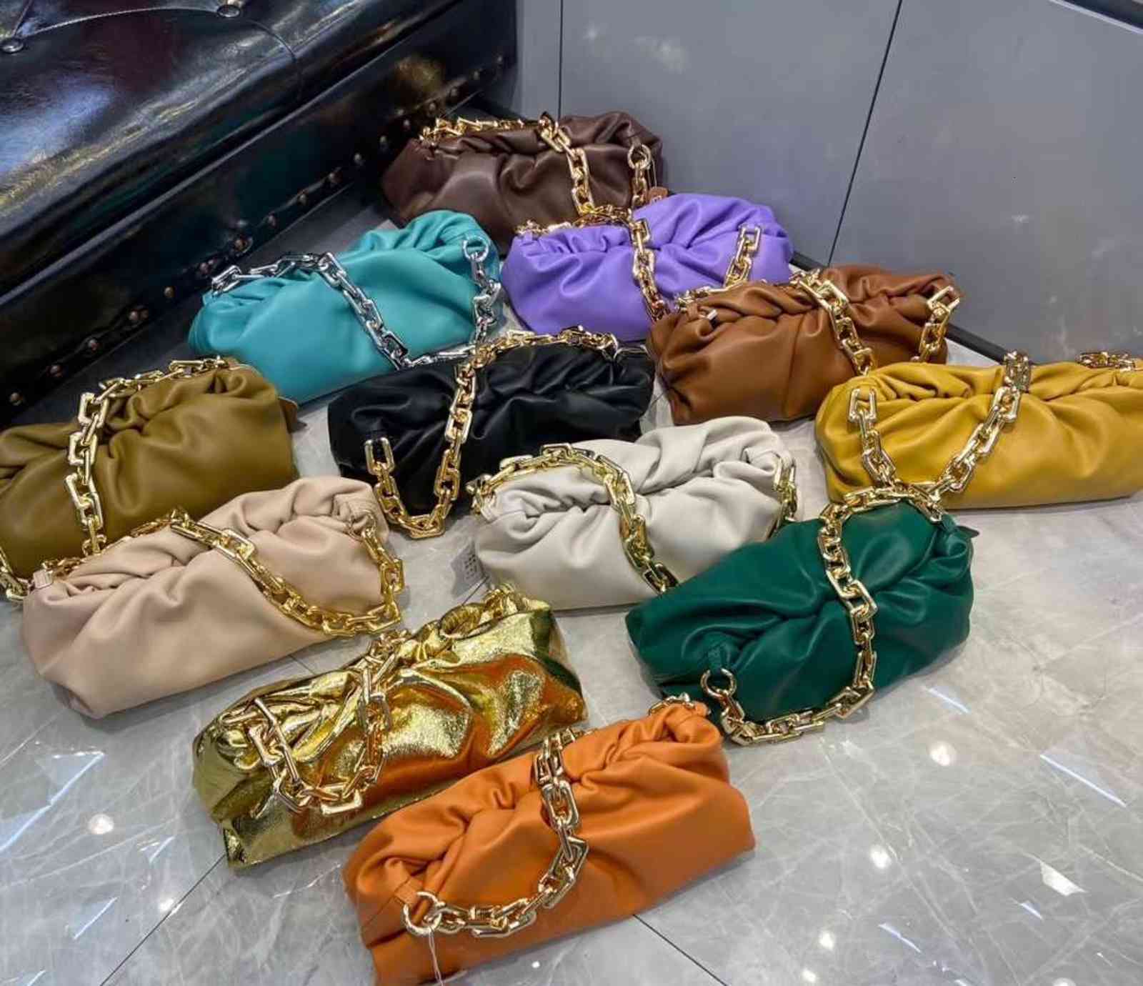 

Chain Cloud Dumpling 2021 Spring Style Pure Color Fold, Yellow