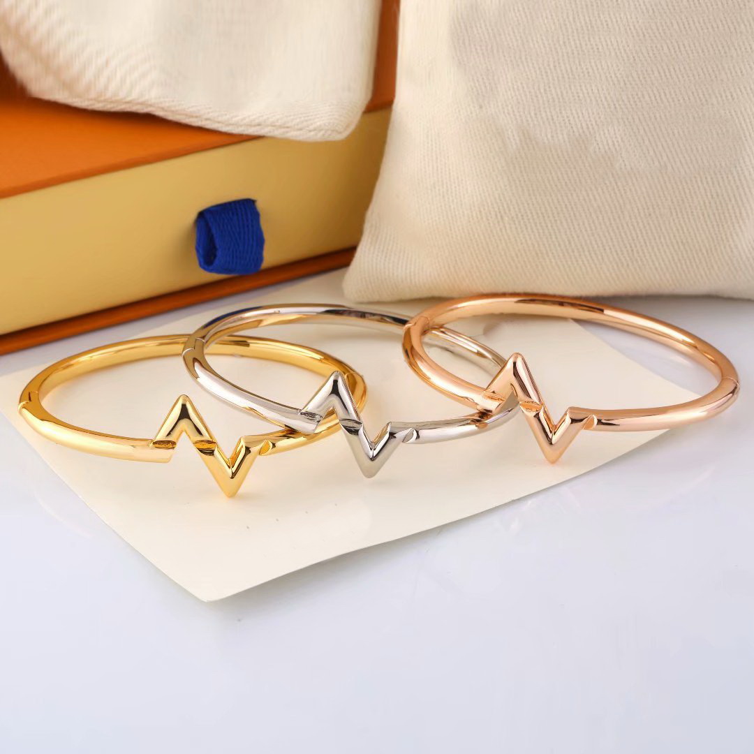 

Europe America Fashion Style Lady Women Titanium steel Engraved V Initials Volt Bangle Bracelet 3 Color Q05001