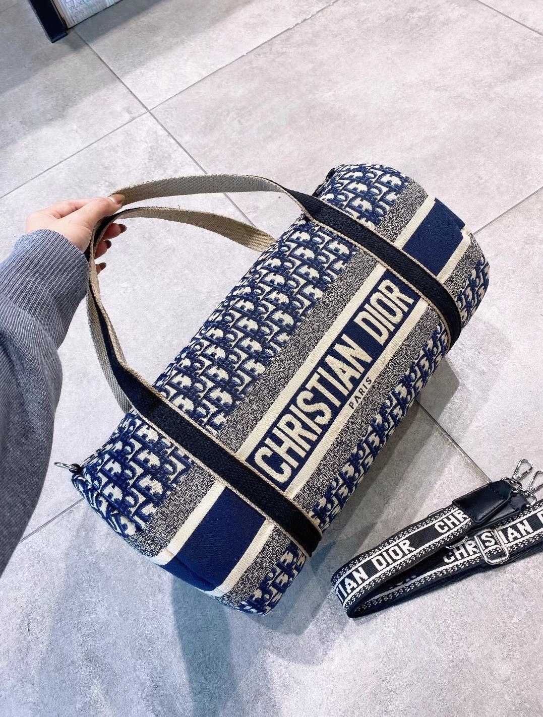 

the designers 2021 soft leather women handbag luxurys brang logo bag capacity tote bags fashion makeup -l4736, Red;black