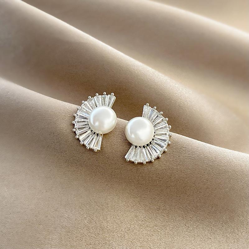 

Stud Arrival Earrings Fashion Metal Women Vintage Ins Style Simple Pearl Trend Elegant Jewelry, Golden;silver