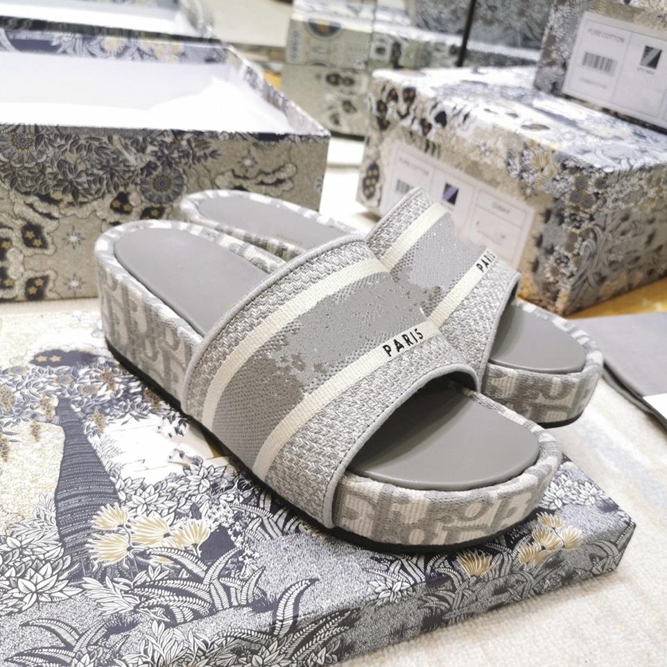 

Blue slippers Embroidered Cotton Platform Mules Wedge Heel Sandals Oblique Jacquard Real Leather Luxury Women Shoes, Black;grey