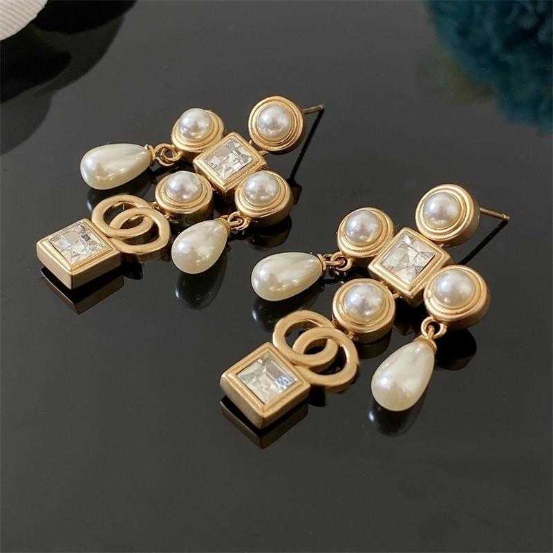 

2021 new small fine essence irregular pearl earrings d earrings c earrings all match 925 silver ornaments 3