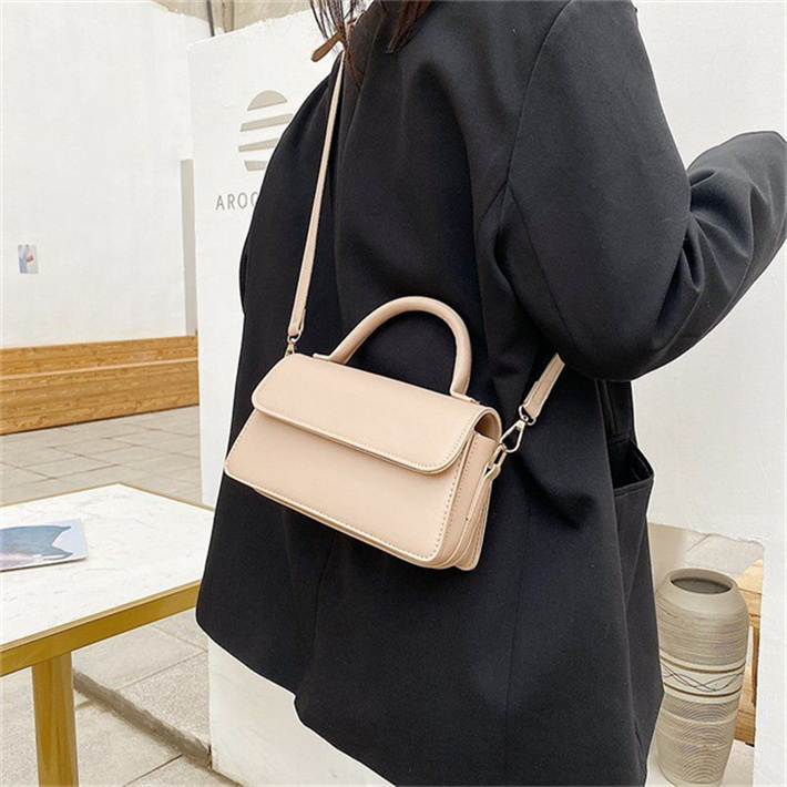 Designers Duffel Bags 45CM 55CM luxury large capacity travel sale High quality women men Genuine Leather shoulder Fashion bag carry rivets with l-image-708962993