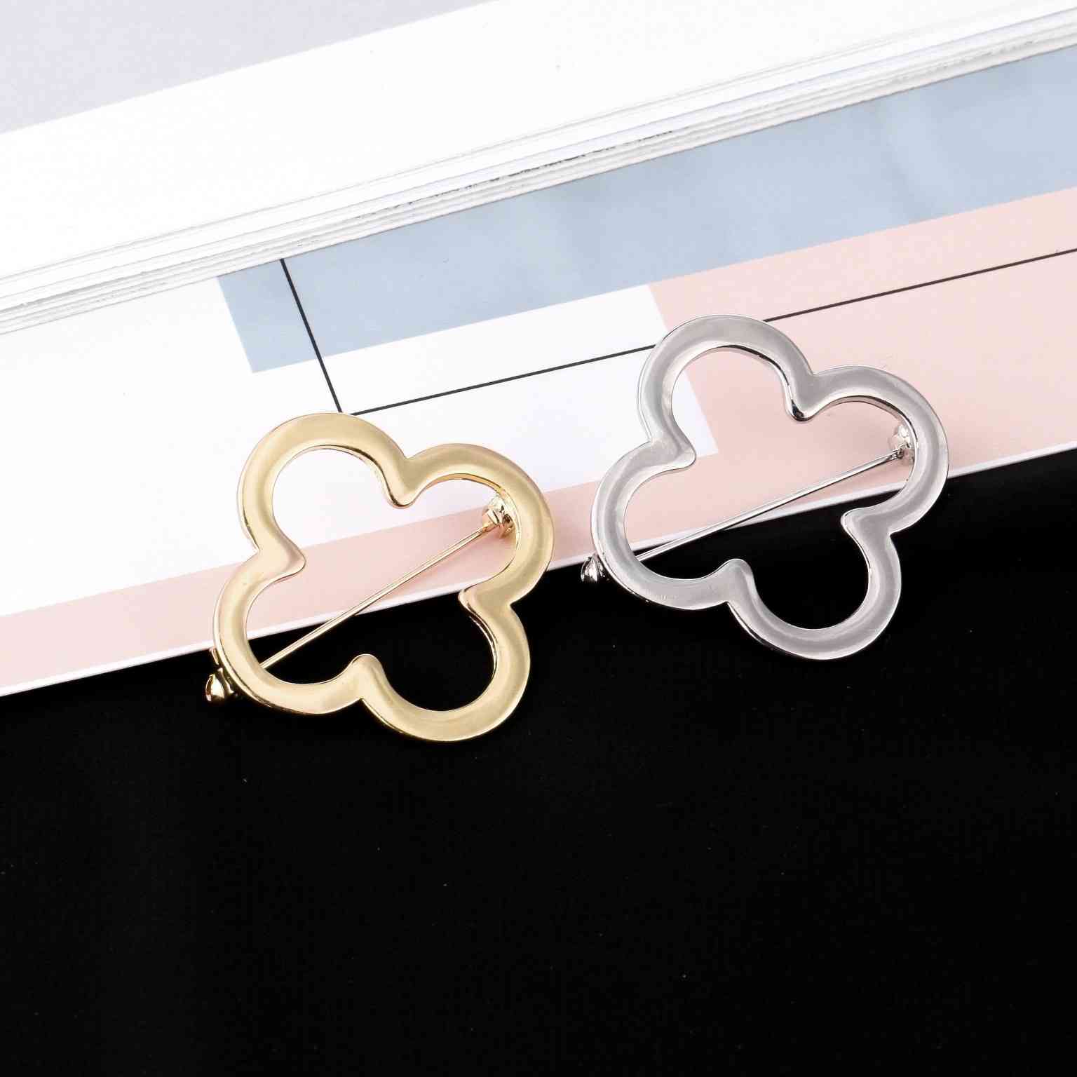

10pcs Fashion heart Brooches Pin Men And Women Geometric Shape Simplicity Brooch pin