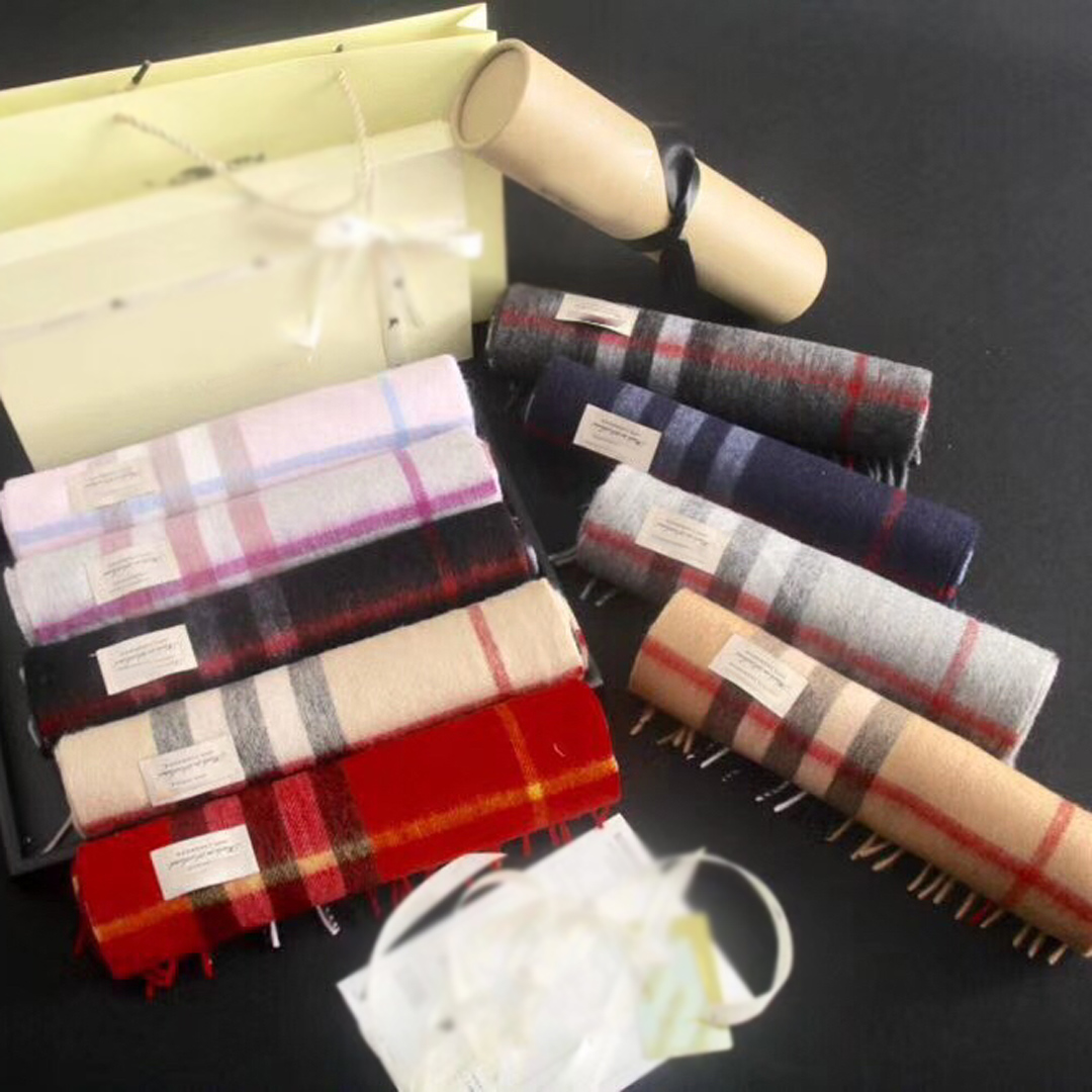 

Luxury Designers Cashmere Classic London Plaid Scarf For Women Designer Knitted Long Beard Scarves Fashion High Quality Handmade Scarfs Hijab Shawl