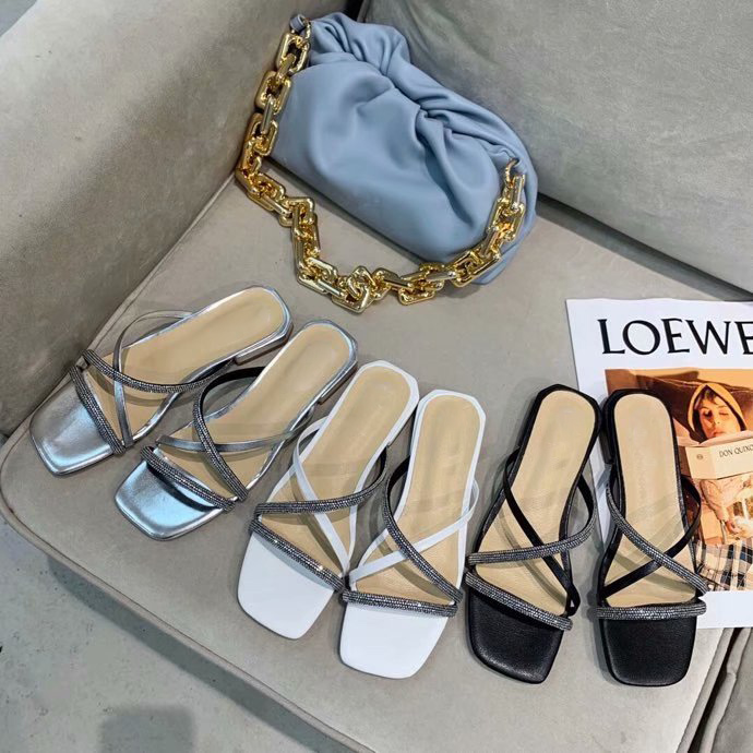 

Summer Design fashion Sandal top Quality beautiful Luxurys Designers Shoes Square comfortable Toe Heel Strange Style Slippers Gladiator Wome, Black