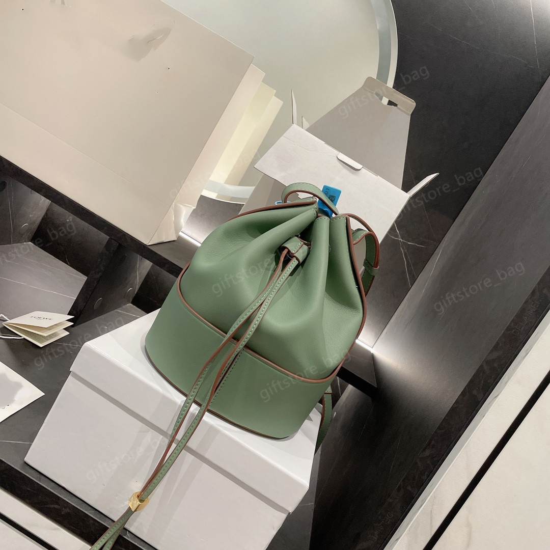 

2021 luxury designer top backpack bucket bag handbag fashion high quality leather zipper outerbag solid color, Peach