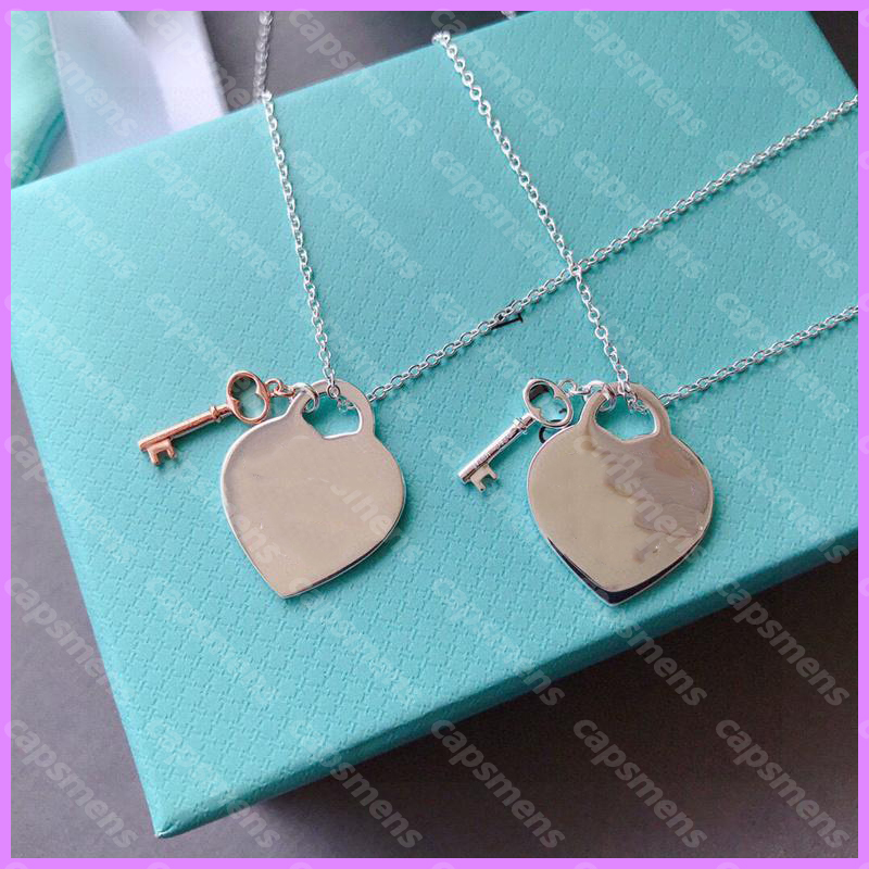 

Top Quality Lady Pendant Necklace Women Designer Necklace Luxurys Designers Jewelry Heart Key Gold Silver Love Mens Gift D217314FF