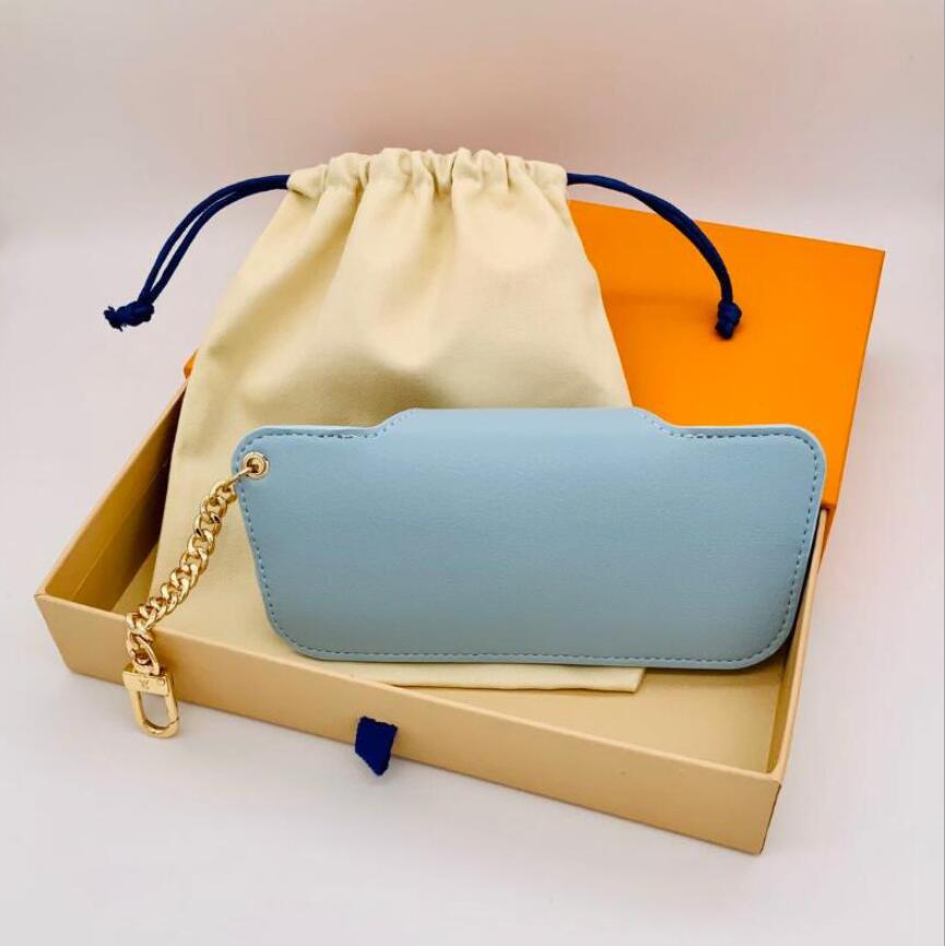 

2Colors Luxury Keychain High Qualtiy PU Leather Key Chain KeyRing Holder Brand Designers Letter Printing Car Pendant Buckle Men Women Accessories with Gift Box