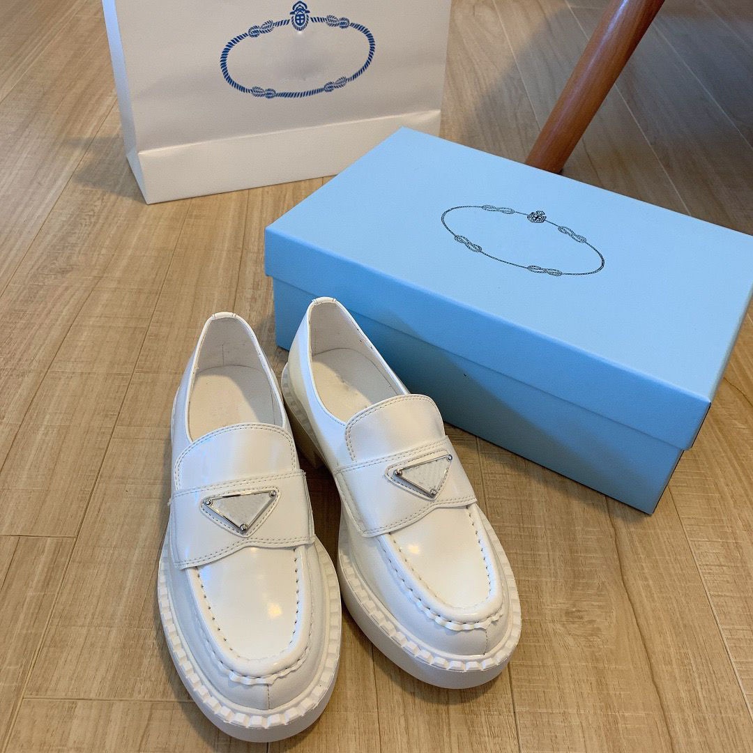 

Dress Women Shoes sports Luxury Designer Brand Shoe Metal Triangle Logo Chocolate Brushed Leather Loafers Platform Heel Pointed and Round Toes EU35-40