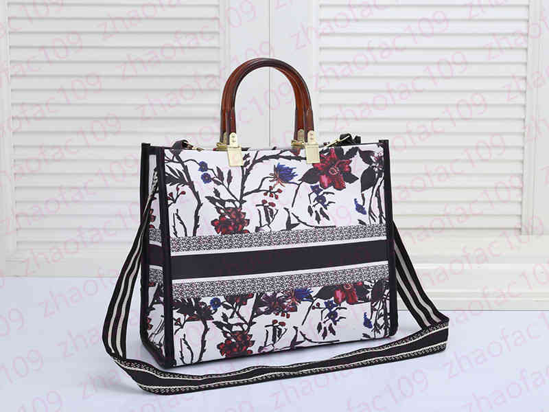 Luxurys Cristi Femmes Designer Dio Tote Sacs Sacs Toile 2021 Grand Capacité Sac à main Femelle Wild Commuter Sac Presbyopia Big Shopping Sac Brod