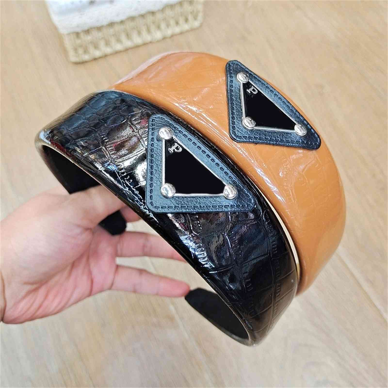 

Fashion PU Leather Flat hairband simple wide triangle P letter headband high grade hair accessories for womenk2vx, Silver