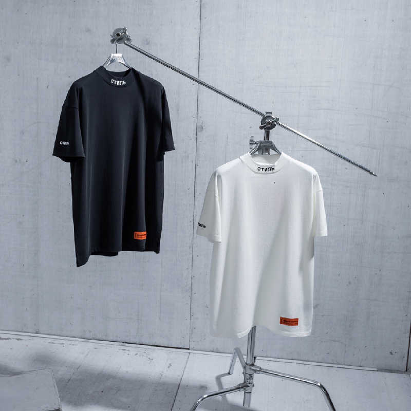 

Right Version of the Same T-shirt for Men and Women, Black