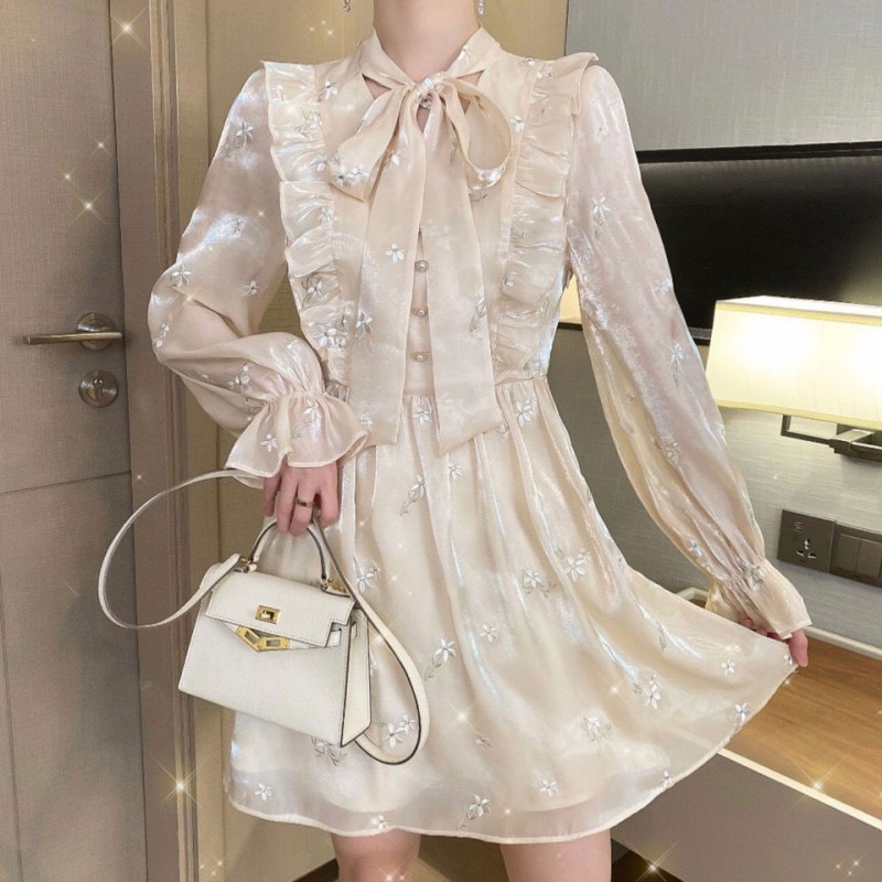 

Spring Temperament Fashion Ruffles Satin Dress Vestidos Female Retro Elegant Bow Tie Flare Sleeve Retro Mini Dress Vestidos 210518, Photo color