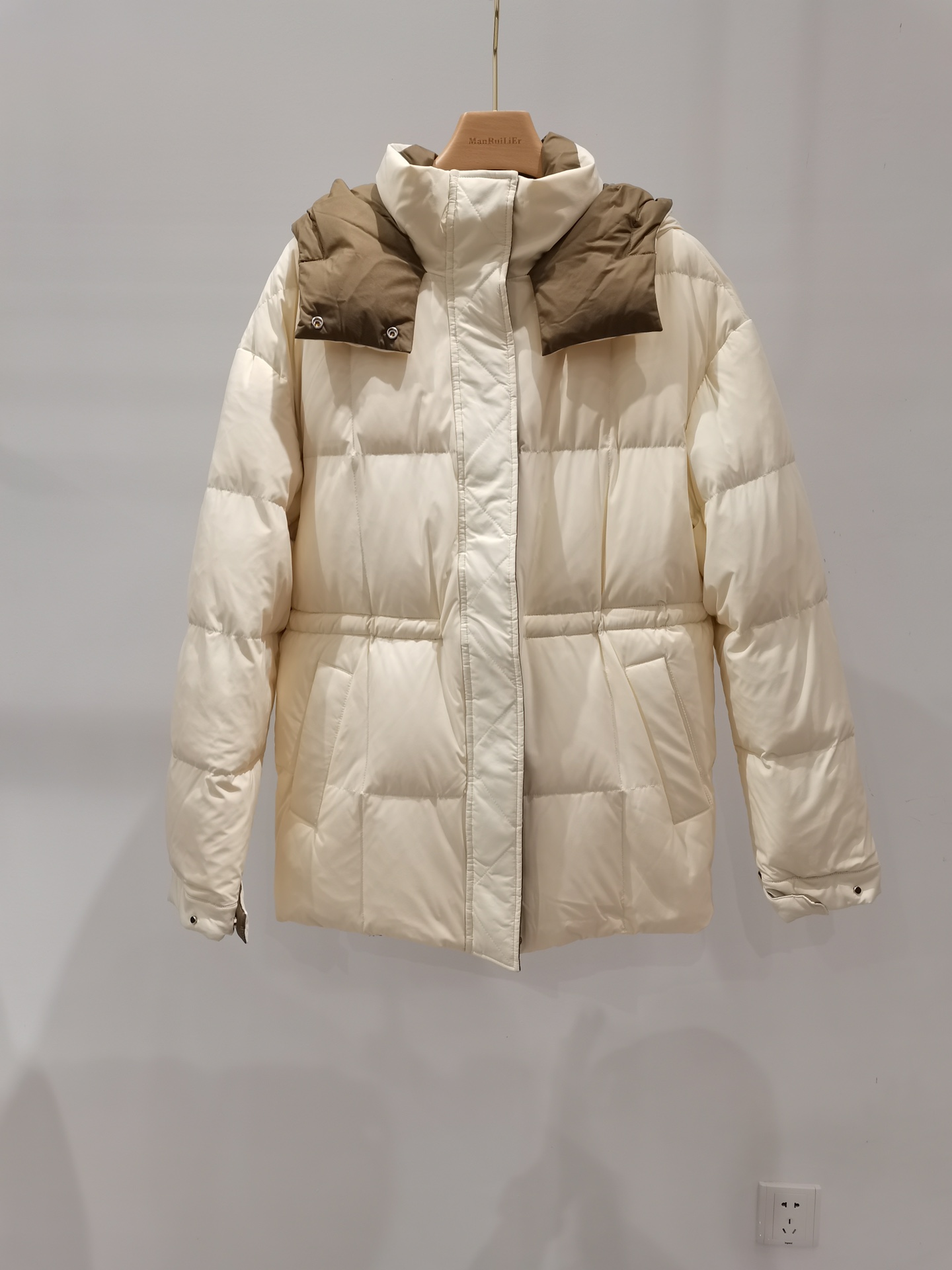 

Autumn and winter new original down jacket on both sides, Beige