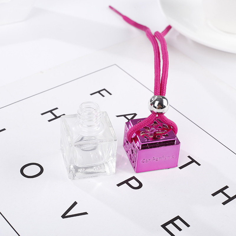 

Cube Hollow Car Perfume Bottle Rearview Ornament Hanging Air Freshener For Essential Oils Diffuser Fragrance Empty Glass Pendant 484 V2