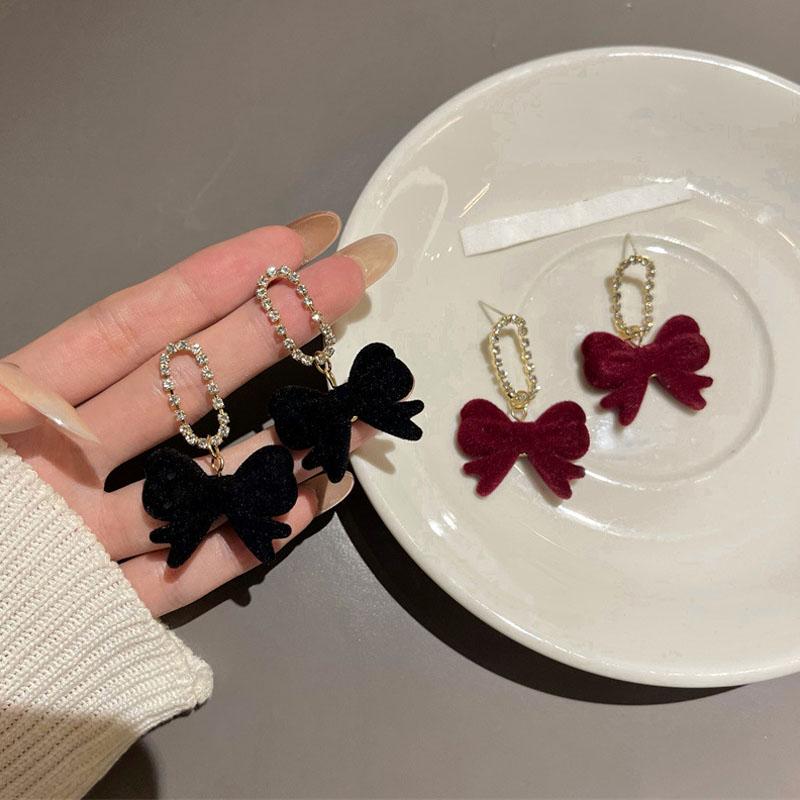 

Stud 2022 Contracted Metal Black Bowknot Modelling Drop Earrings Long Tassel Shiny Crystal Fashion Women Senior Flocking, Golden;silver