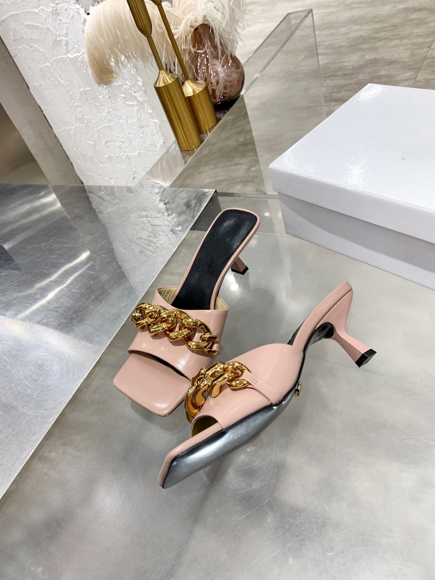 

Designers Women Sandals Luxurys Slide Womens Shoes Fashion Designer Flat Slides Flip Flops Platform Sandals Slippers Sandal With Box yd0411, Black