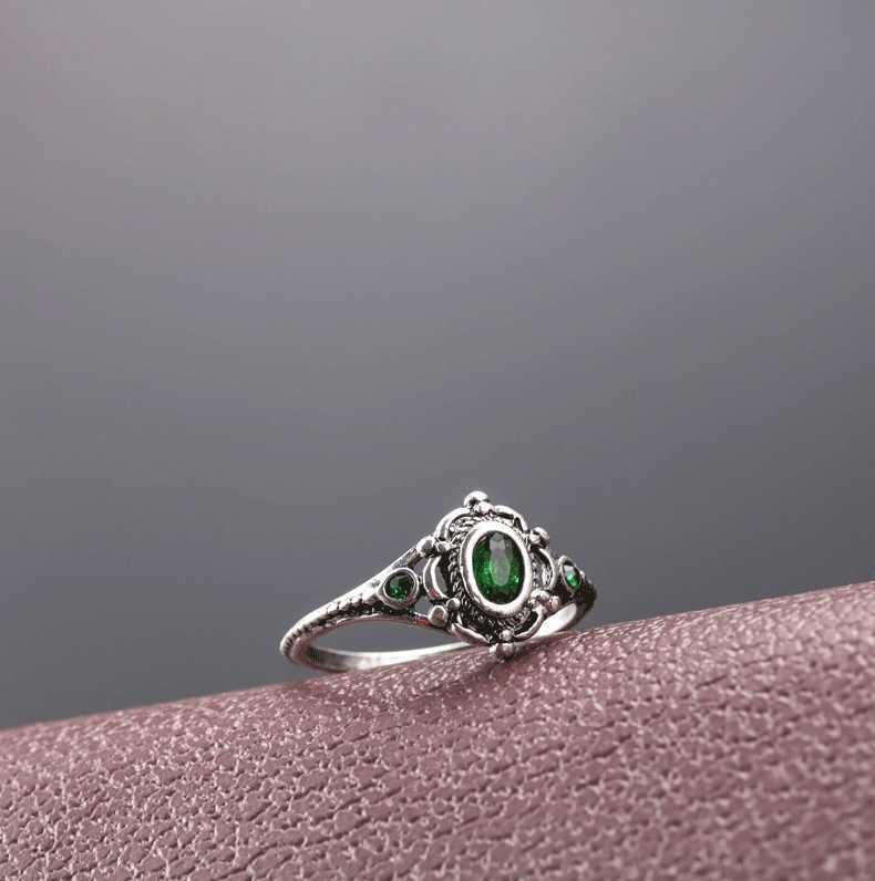 

Vintage Silver Color Green Crystal Ring Bridal Engagement Wedding Rings Anniversary Promise Ring Fine Jewelry Gifts P0818