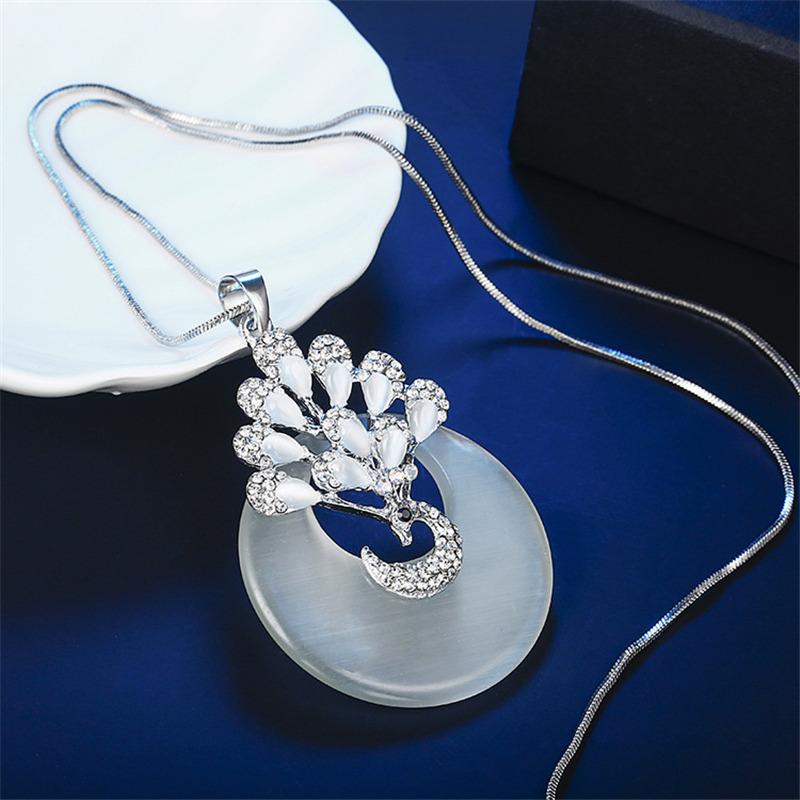 

Pendant Necklaces 75cm Length Luxury White Synthetic Opal Phoenix Necklace Long Chain Sweater Shopping Party Wedding Jewelry