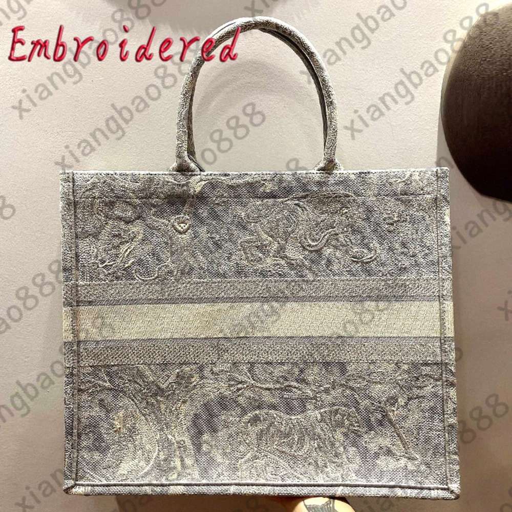 Fashion TOP Quality Jacquard Colorful bag Large Capacity Hot-Selling leopard Embroidered Book Tote totes Shopping bags Designer Bookbag 2021