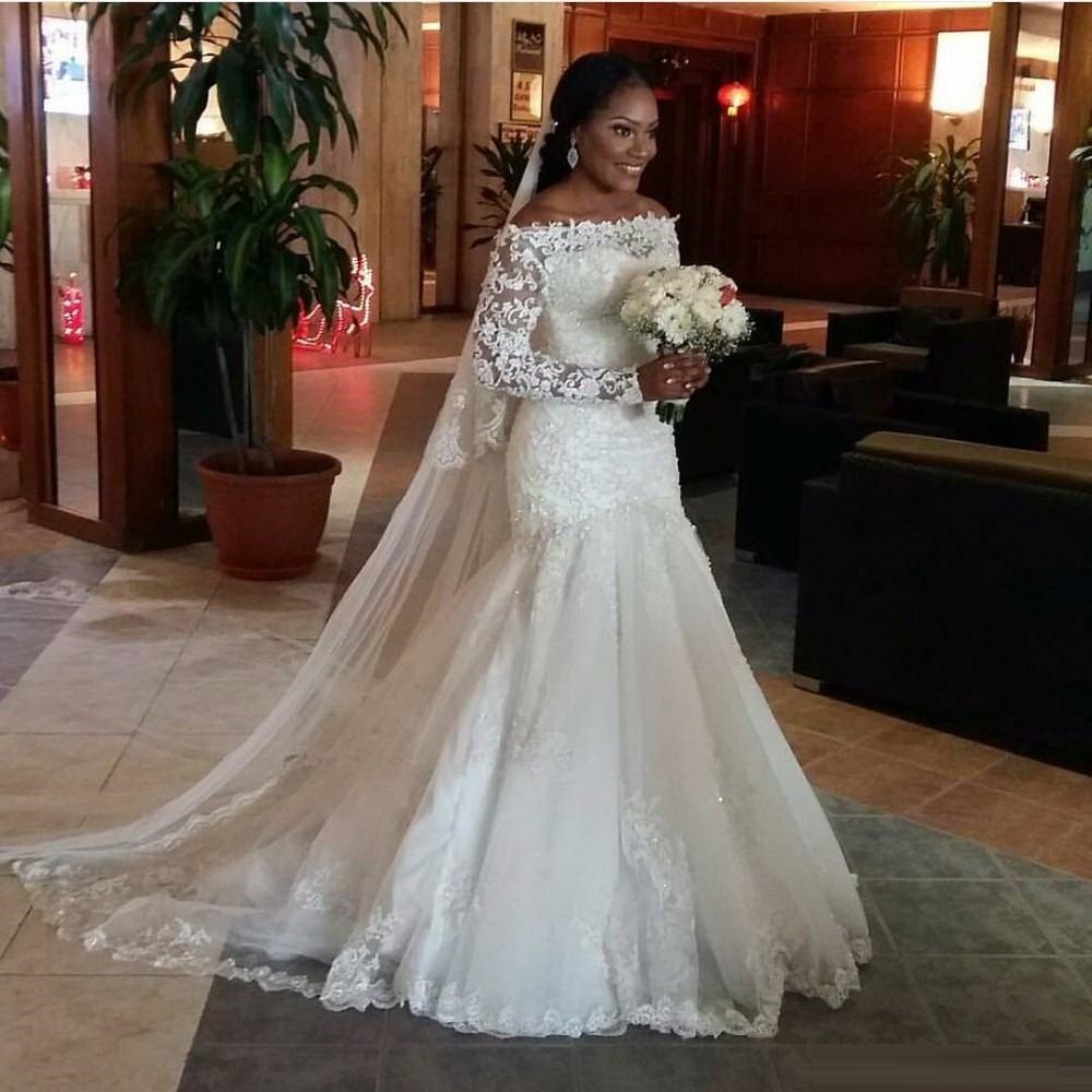 

African 2022 Sexy Mermaid Wedding Dresses Long Sleeveless Off Shoulder Modest Lace Appliques Beads Bridal Gowns Court Train Free Veil, White