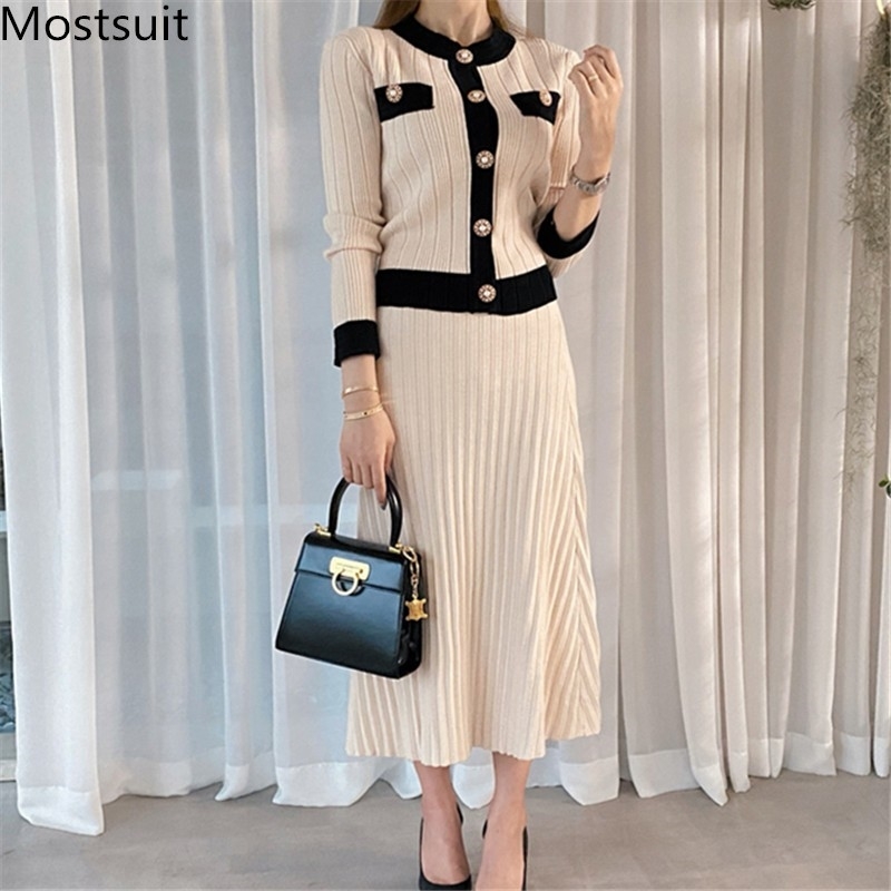 

Elegant Vintage Apricot Knitted Two Piece Skirt Sets Women Autumn Winter Cardigan + Pleated Suits Fashion Ladies 210518