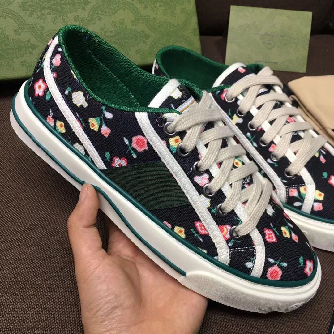 

The latest men's women's tennis 1977 sneakers, withwebbing green and red cotton inluxe fashion casual coach design mkjtt005