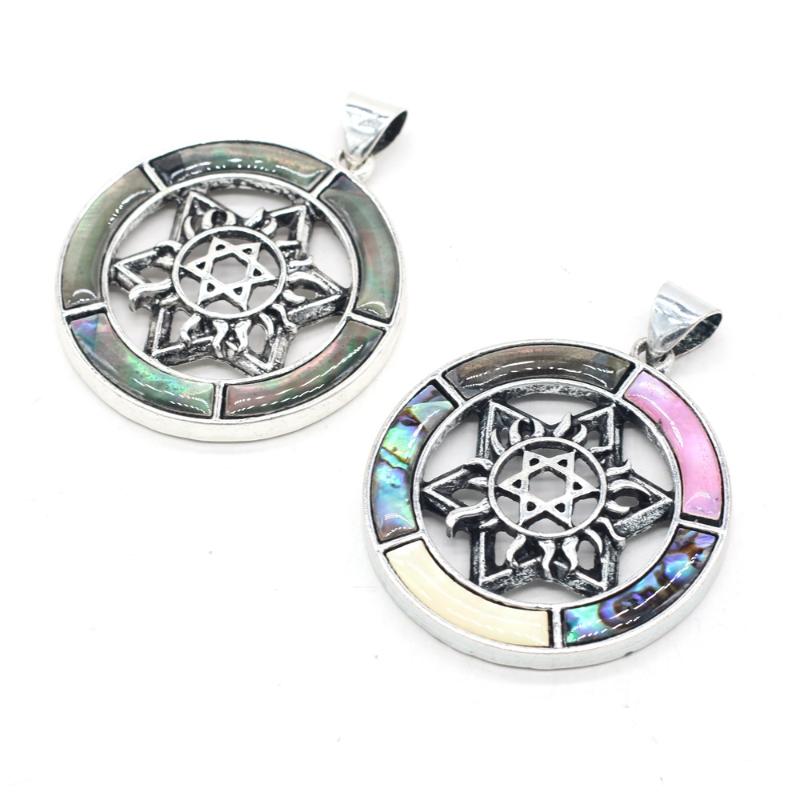 

Charms Natural Shell Pendant Round Hollow Shape For DIY Necklace Art Charm Jewelry Decoration 42x42mm, Bronze;silver