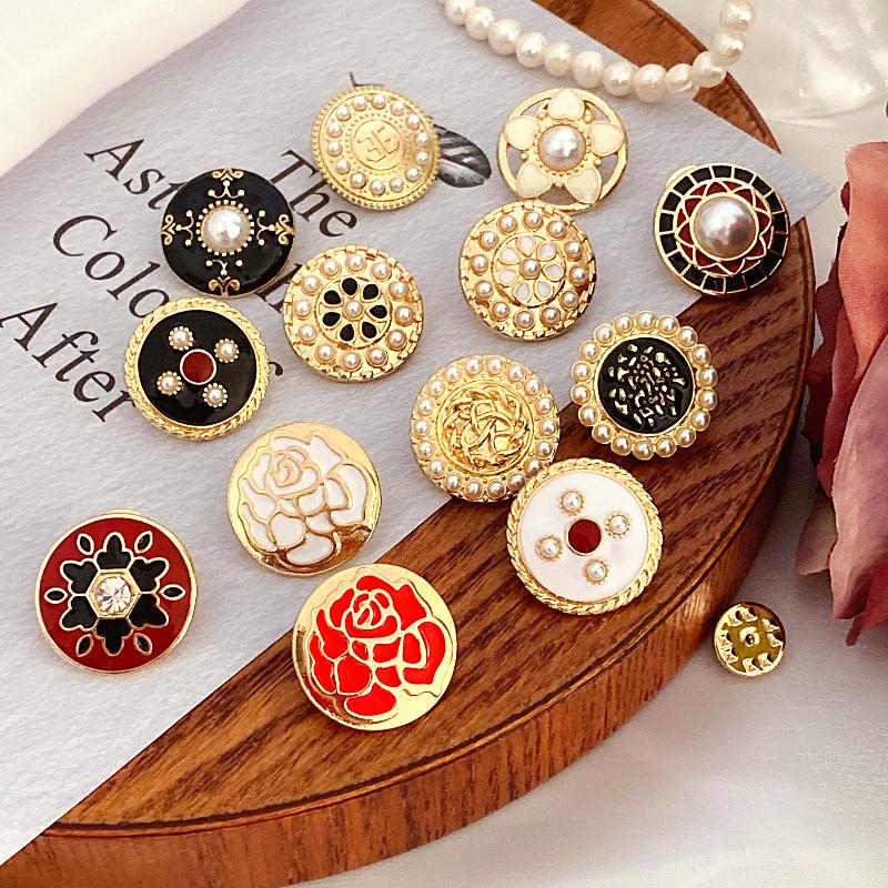 

Pins, Brooches Vintage French Elegant Glaze Enamel Button Pin Brooch For Women Simple Metal Round Flower Badge Female Jewelry Pearl Collar