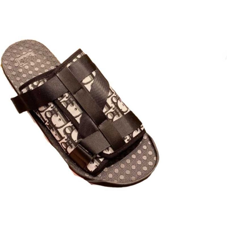 

Outdoor sandals men's slippers 2021 summer new trend Korean sandals personality fashion wear anti slip soft bottom Zlh, Black