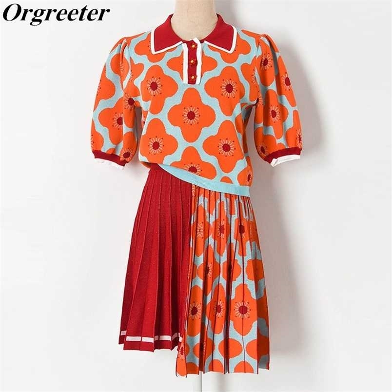 

Arrival Flower jacquard Knitted Tops 2 piece set Women Lapel Color contrast Sweater and Irregular Pleated Mini Skirt Suits 211109, Only knitted tios