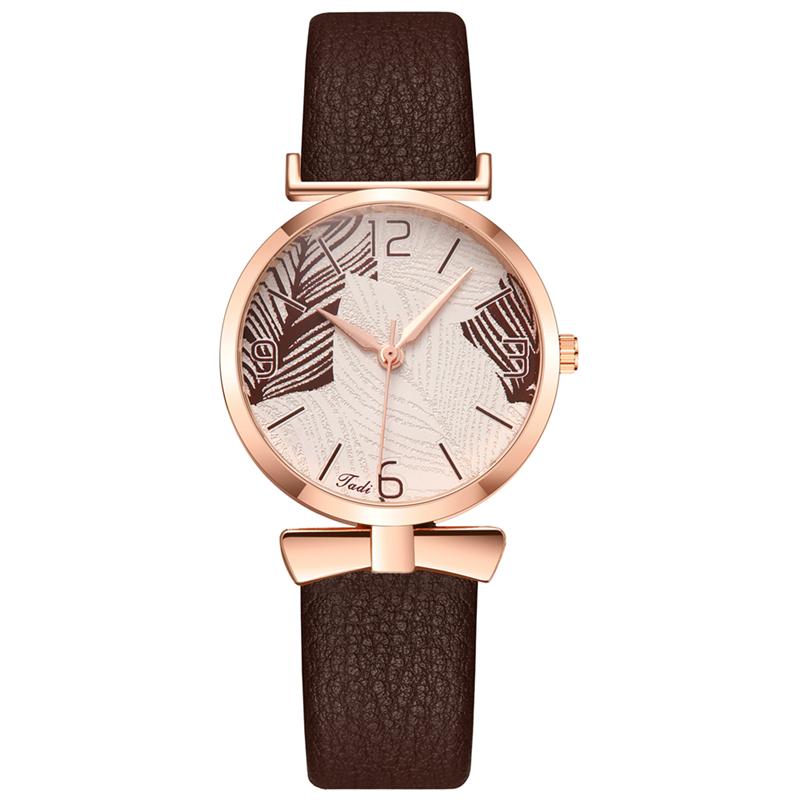

Wristwatches 2021 Casual Women Quartz Watches For Ladies Round Luxury Silver Clock Leather Strap Watch Analog Wrist, Red