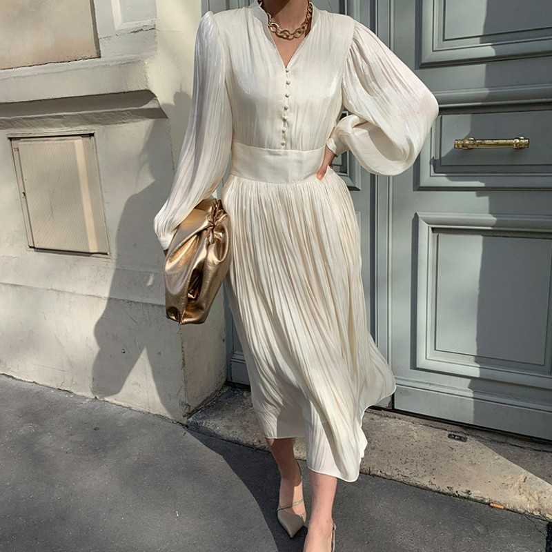 

Spring Women Fashion OL Puff Sleeve High Waist Satin Long Dress Elegant V Neck Slim Pleated Party Dresses Vestidos 210526, Photo color
