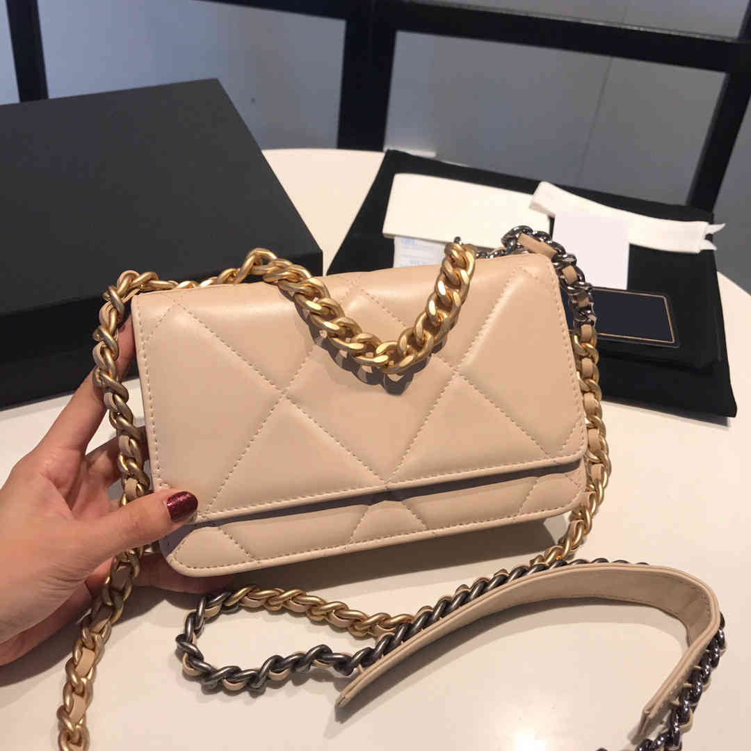 

2021 new high end customized luxury women's handbag small square bag sheep skin WOC Leather Shoulder BagN54N