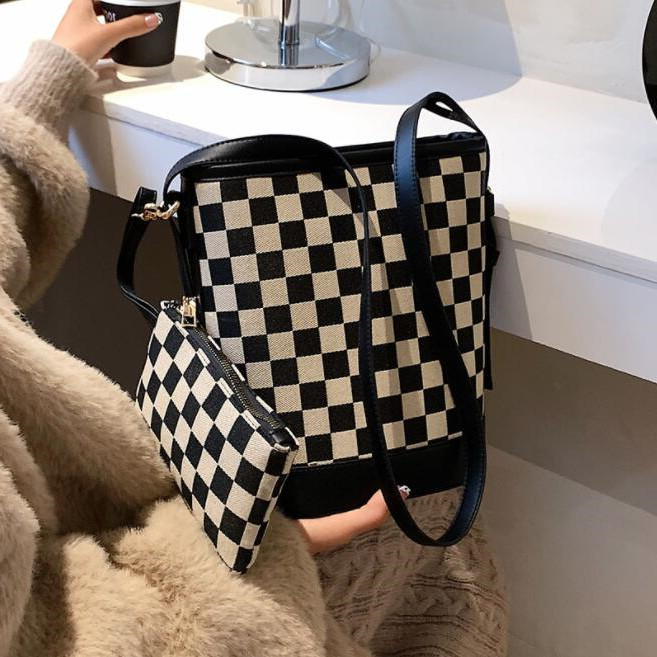 

Factory wholesale womens crossbody bag sweet foreign fashion checkerboard handbags street personality plug-in coin purse women backpack simple leather handbag
