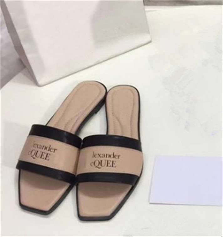 

Women Slippers Luxury Brand Slides Summer Outdoor Beach Flip Flops Slip On Flip Flop Ladies Casual Sandals, White