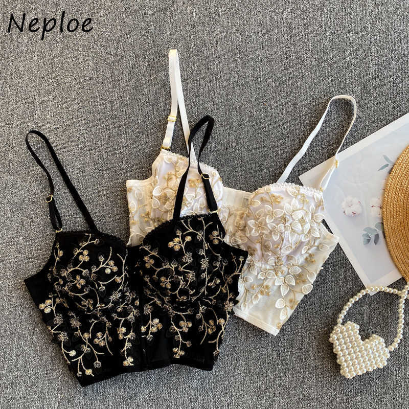 

Neploe Vintage Court Style Flower Embroidery Camis Women Sexy Shoulder Strapless Sleeveless Vest Femme Summer Lady Top 210616, Apricot