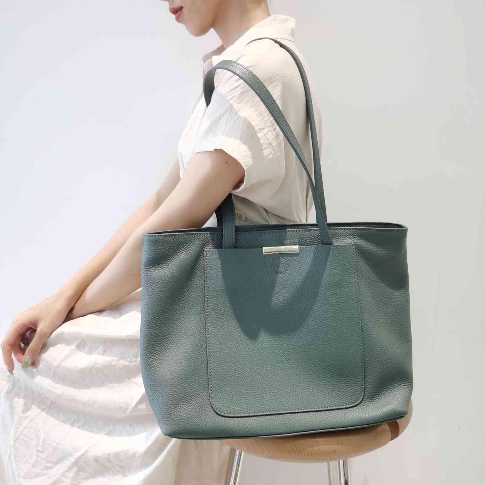 

Luxury designer Crossbody Shoulder Backpack Handbags Tote bag Bags Handbags Wallet Purse Online Store top leather Tote versatile leisure lar