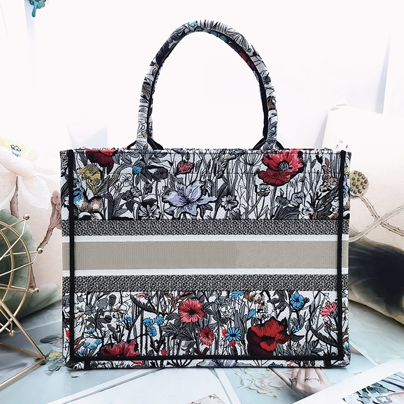 

2021 new embroidery large-capacity luxury big-name shopping bag handbag handmade double-sided Canvas Christmas, Customize