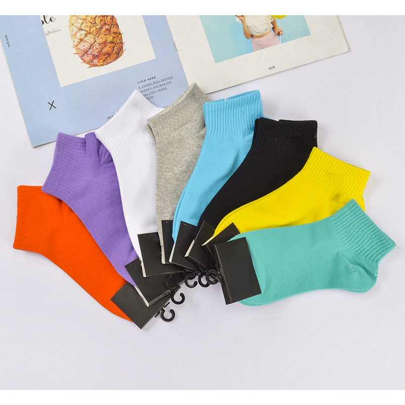 

Fashion Ankle Socks Candy Colors Cotton Short Sock with Tags Street-style Lady Woman Sports Basketball Skateboarding For Men Women, Black