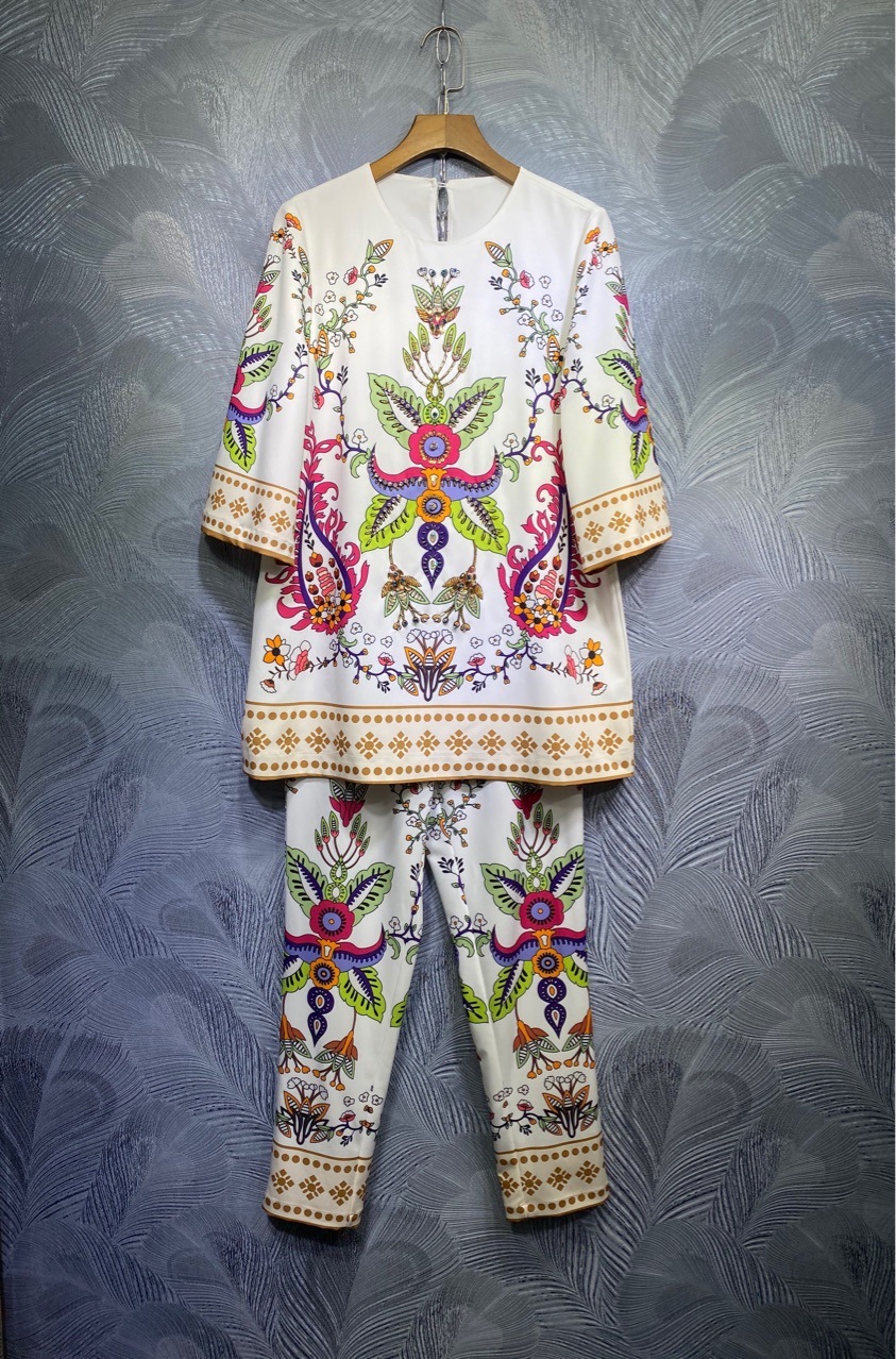 

Australia ZIM Palace Style Two Piece pants printed beaded loose top +elastic waist cropped trousers, White
