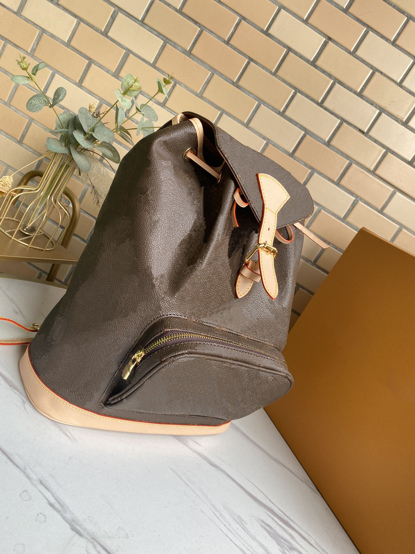 

Fashion Designer Men Backpack Back Leather Original Bag Fashion High-Quality Wholesale Discounts Women's Sports Outdoor Bags M51135, Old flowers (brown)