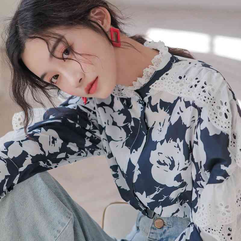 

Korean Chic Ruffle Lace Patchwork Print Blouse Stand Collar Batwing Long Sleeve Blusas Elegant Design OL Shirt 210520, Photo color