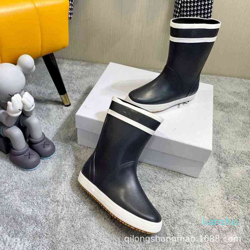 Bottes de pluie médiévale haut de gamme 2021, chaussures anti-dérapantes du tube moyen, bottes de chevalier à manches de loisir à fond plat