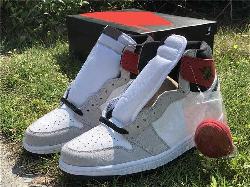 

Wholesale 1 High OG Shoes White Black Light Smoke Grey Varsity Red Men Outdoor Sports Sneakers