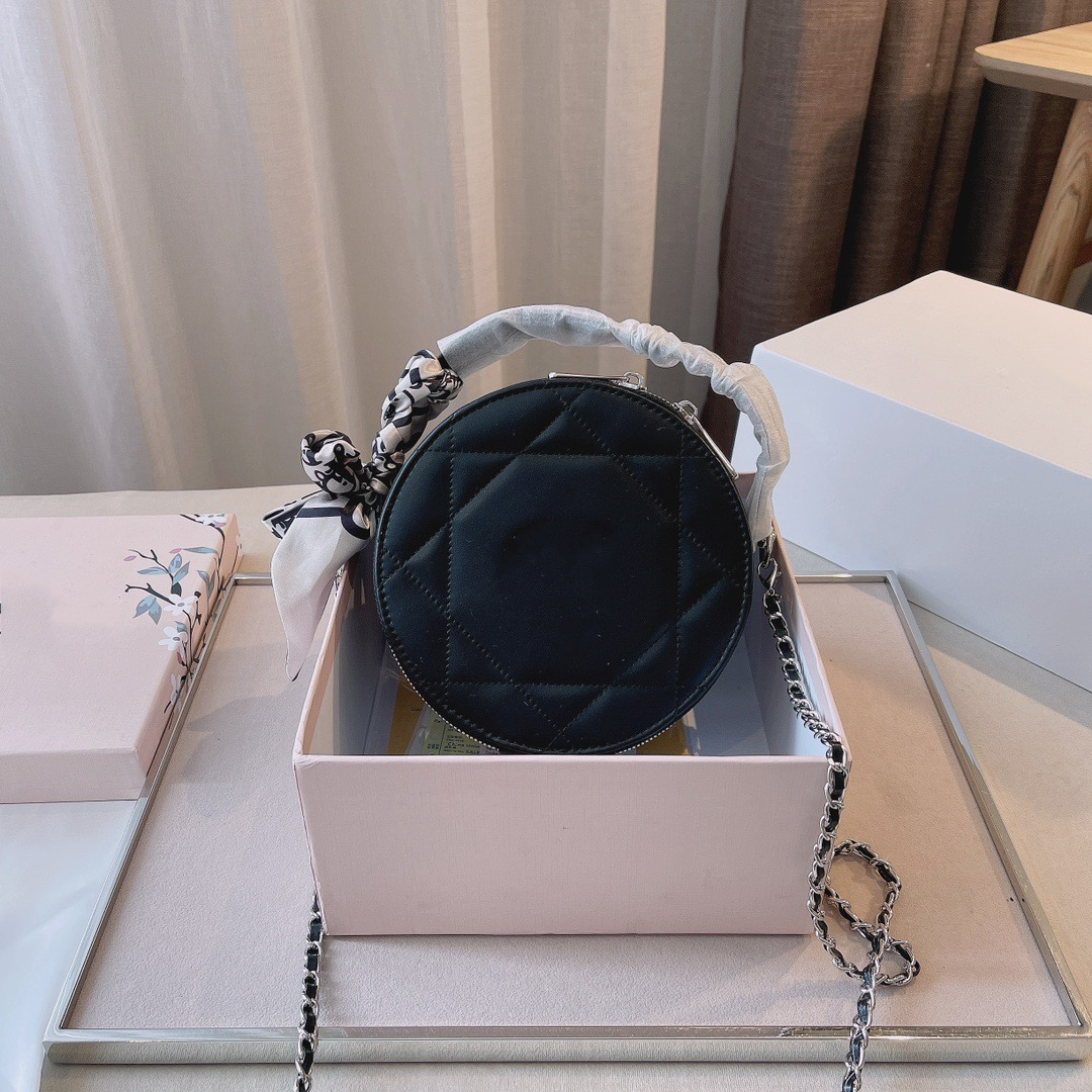 

2021 luxurys designers crossbody bags with diamond lattice purse fashion handbags circular bag classic brand bags tote size 16cm with scarf