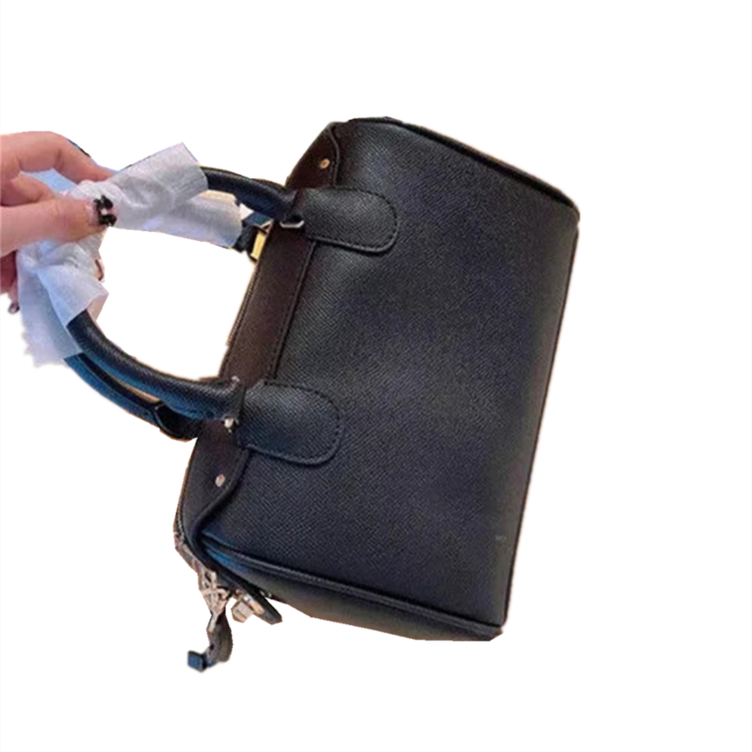 

Women bag new drum barrel Portable Single Shoulder Messenger pillow, Packing box