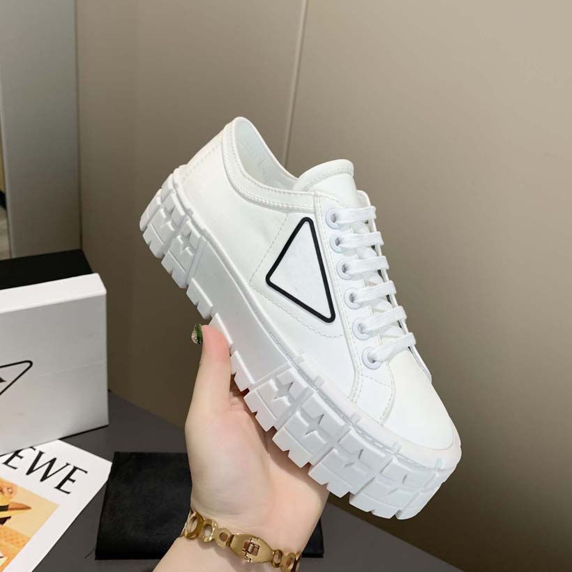 

luxury Women Sneakers Designer Shoes Lnspired by motorcycle wheels a nylon gabardine sneaker has Thick rubber sole Ariangular logo adorns the sides With Box 03, #8